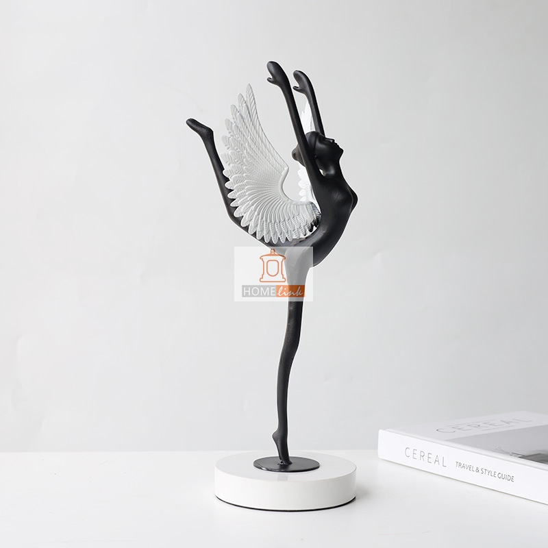 Современная металлическая девушка - балерина