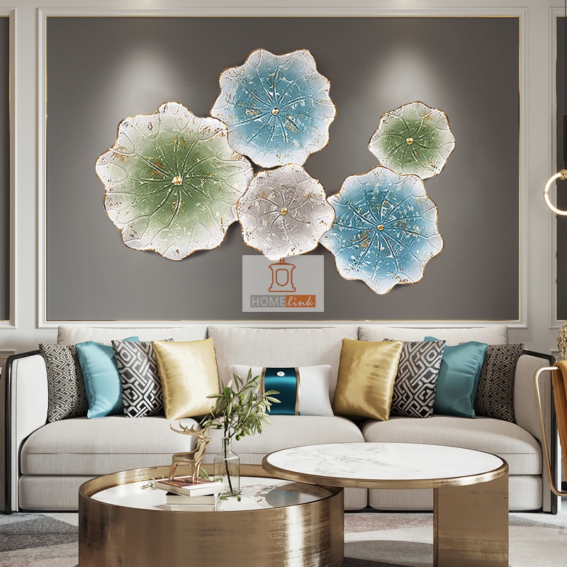 Classical light luxury background wall metal pendant