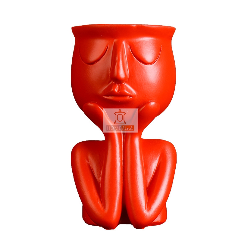 There are many creative resin crafts that mimic human shapes, such as flower pots