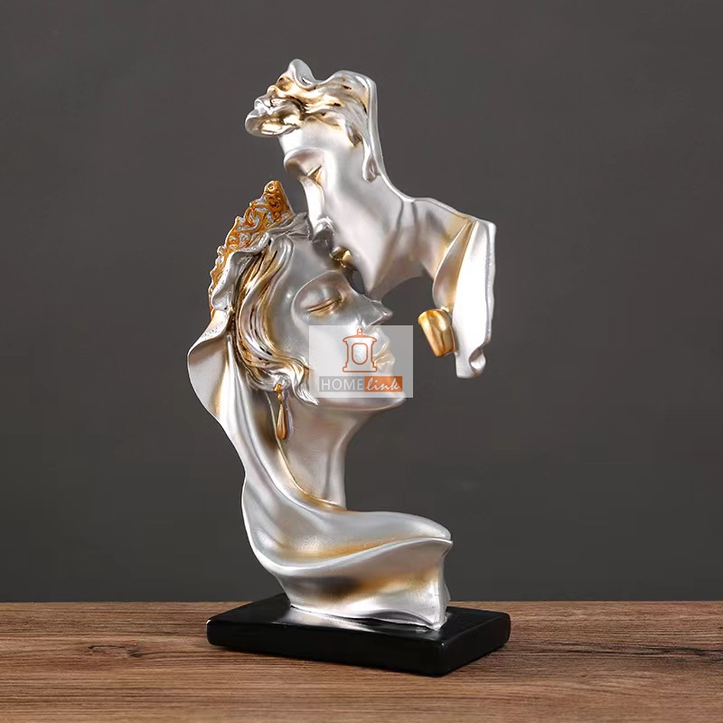 Nordic creative figures kiss deeply in love, couple handicraft ornaments